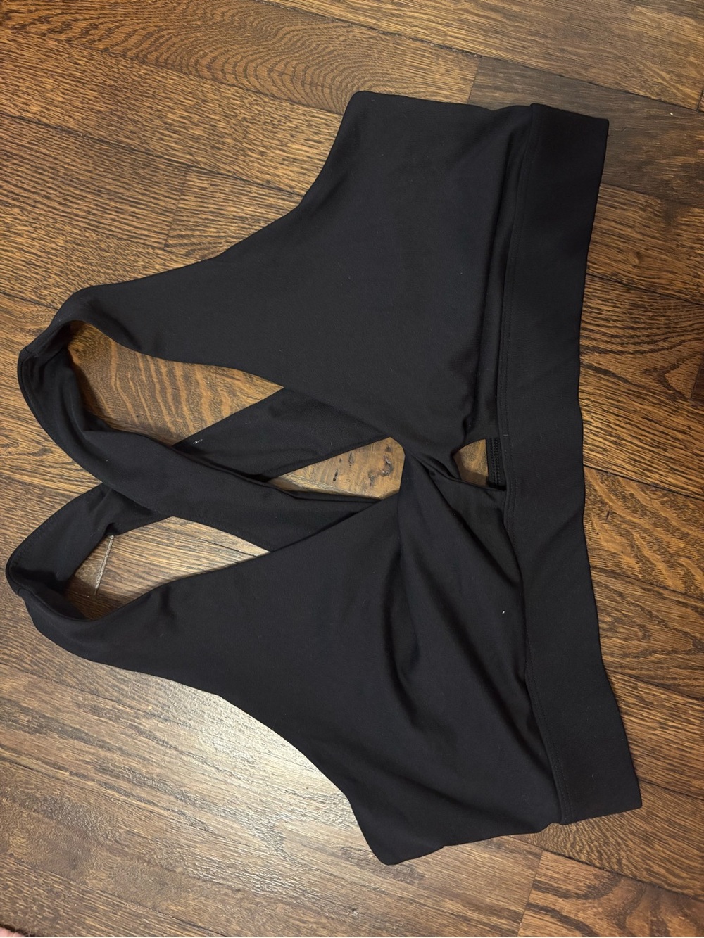 Fabletics Black V‑Neck Sports Bra